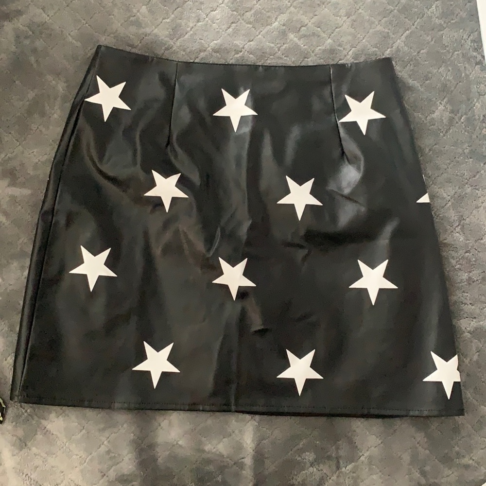 Black and white star leather mini skirt